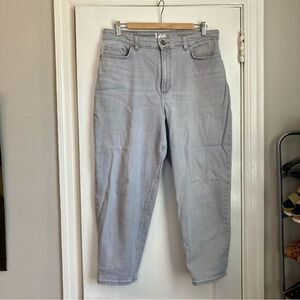 Lee Women's 14 High-Waisted Balloon Taper Cropped Jeans Gray